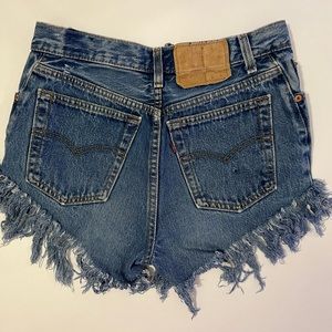 VINTAGE. Levi shorts. Original find won’t find these anywhere else!!